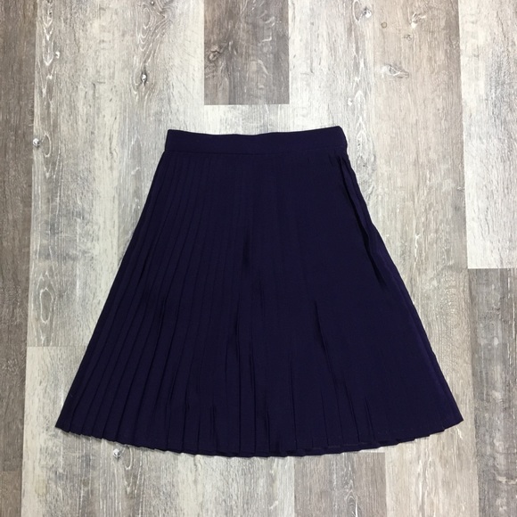 American Apparel pleated purple skirt, size XS. - Picture 2 of 6